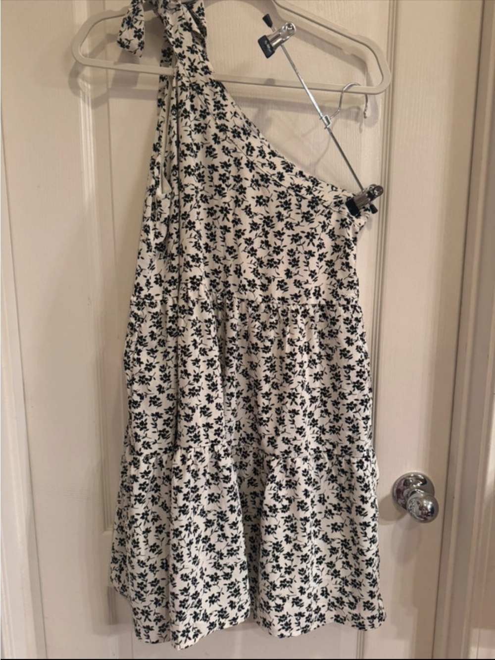 Staccato Black Floral One-Shoulder Cream Dress
